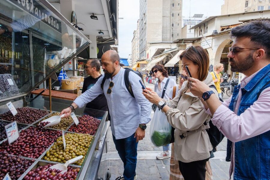 Thessaloniki: Food Tastings and Drinks tour with a Chef - Cheese, dairy, and the flavors behind the label