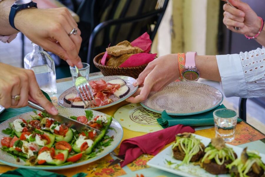 Thessaloniki: Food Tastings and Drinks tour with a Chef - Coffee, frappé, wine, and local drinks