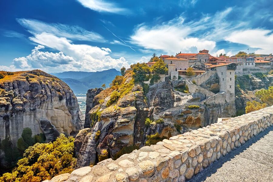 Thessaloniki: Full-Day Bus Trip to Meteora - Why Meteora is worth the long ride from Thessaloniki