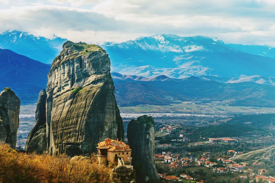 Thessaloniki: Full-Day Bus Trip to Meteora - The road south, with breaks at Platamon