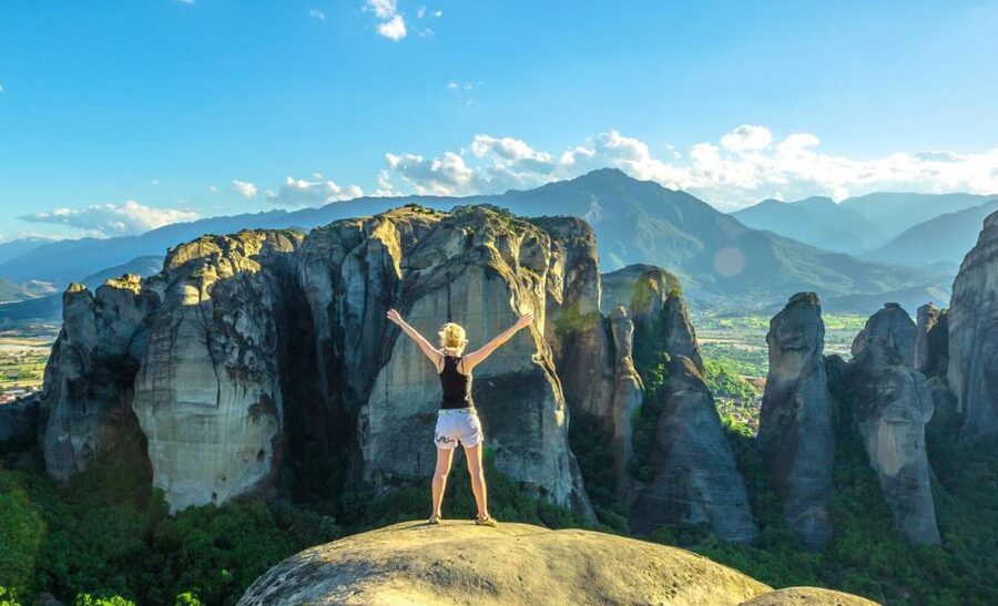 Thessaloniki: Full-Day Bus Trip to Meteora - Two monasteries, not all six