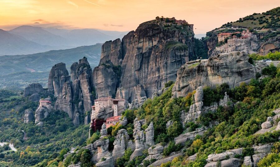 Thessaloniki: Full-Day Meteora Monasteries Tour - Photo stops and the cave visits