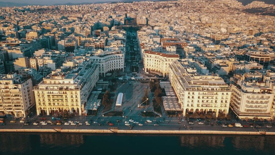 Thessaloniki: Self-Guided Audio Walking Tour & Narrative - The White Tower and Thessaloniki’s waterfront