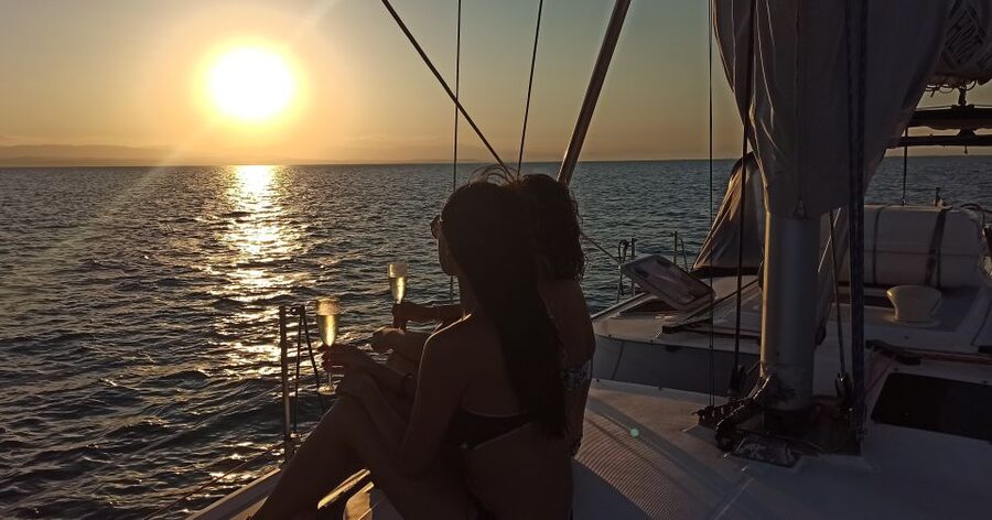 Thessaloniki Sunset Cruise departing from Nea Michaniona - Key points at a glance