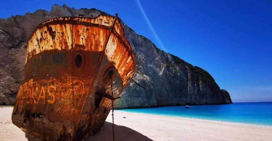 Zakynthos: early morning Shipwreck,Blue Caves and view point - Inside the Blue Caves by small boat