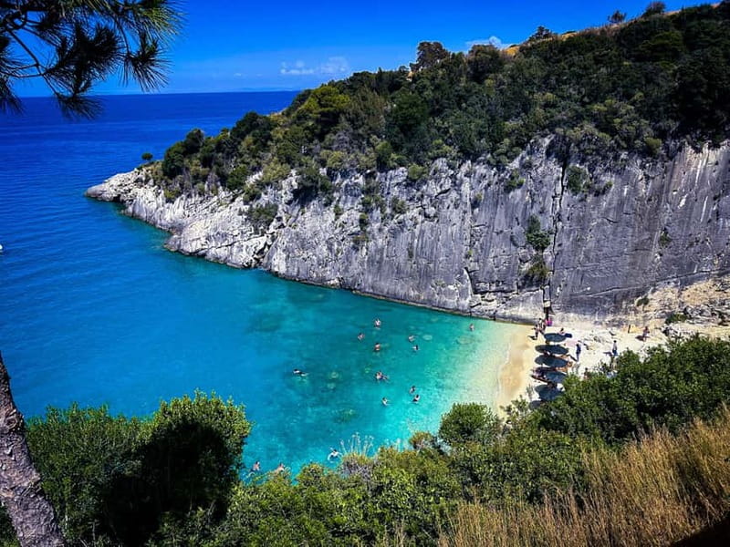 Zakynthos: Semi Private Shipwreck & Blue Caves Max 10 guests - The guide service adds practical value